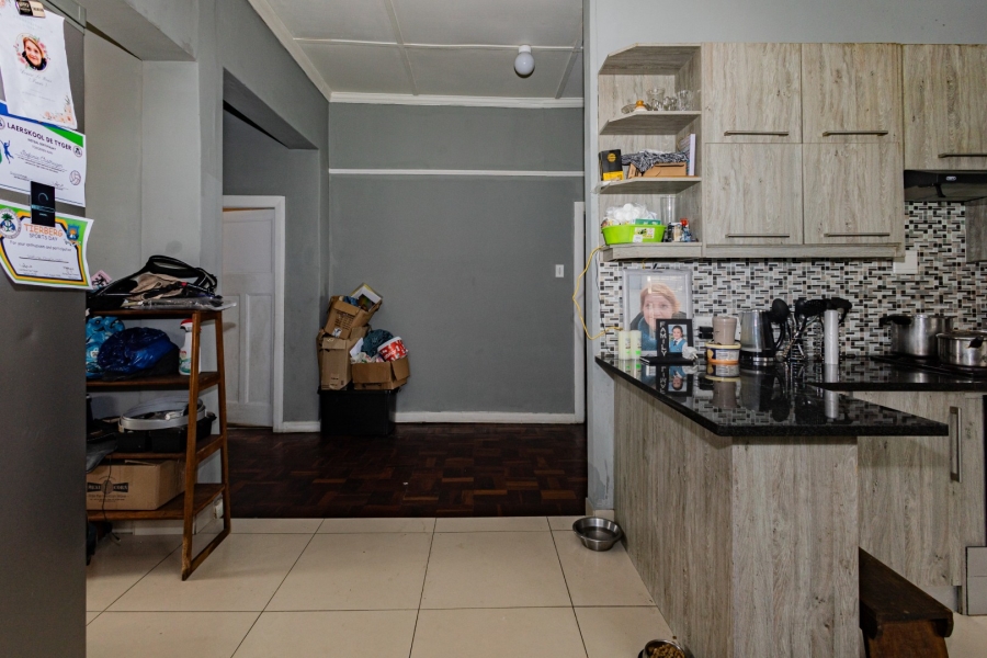 5 Bedroom Property for Sale in Parow Valley Western Cape